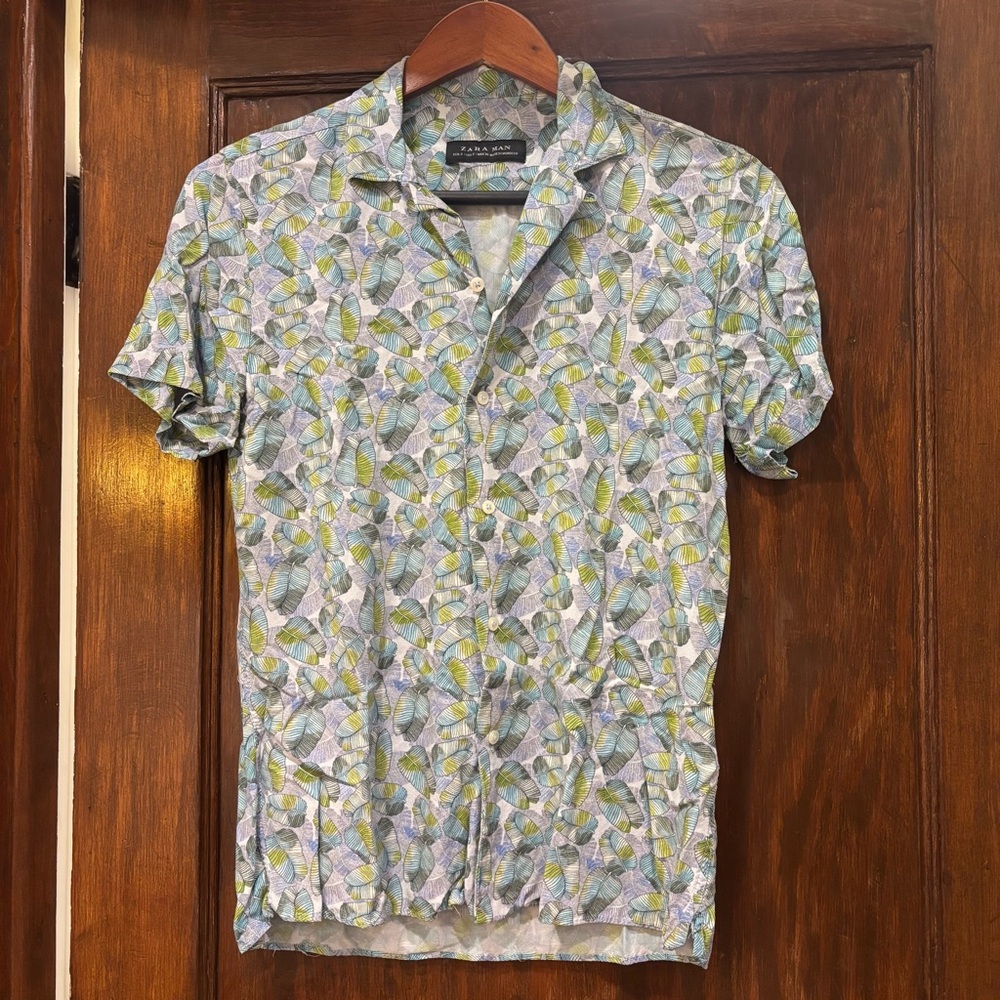 ZARA Men’s Floral/Leaf Pattern Shirt